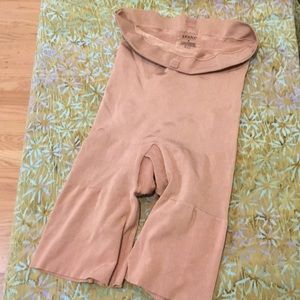 Spanxs compression garment